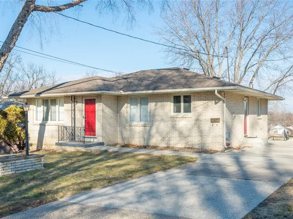 336 E Gray St, Des Moines, IA 50315