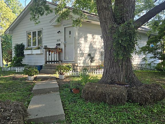 3rd image of 1020 7th Ave