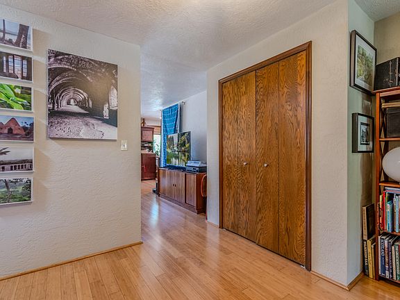5th image of 2471 Republic Way