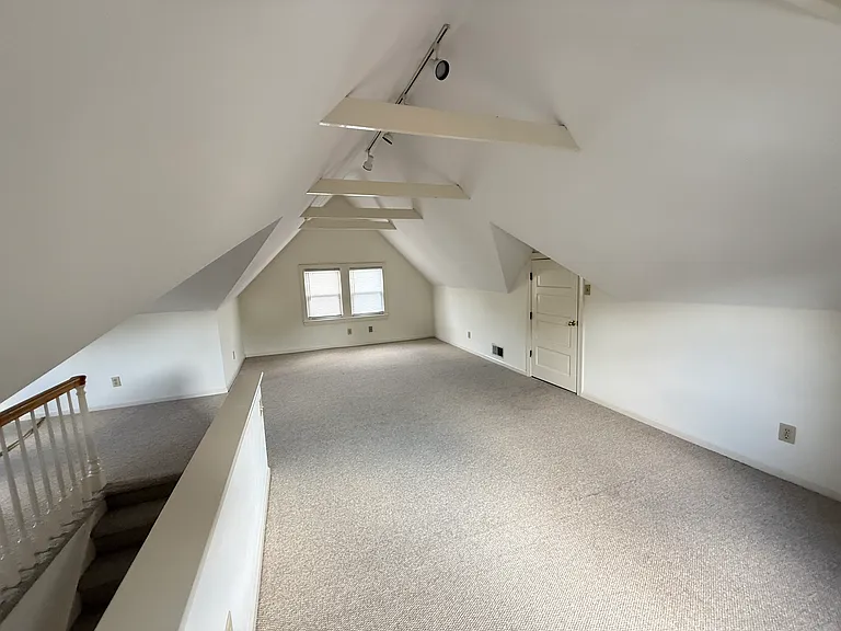 2149 Berkley Ave SW #UPPER — Photo 6