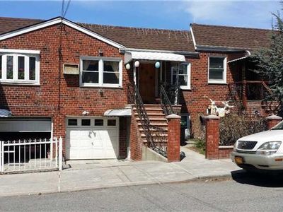 6037 59th Rd, Flushing, NY, 11378