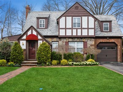 19 Gerard Avenue E, Malverne, NY, 11565