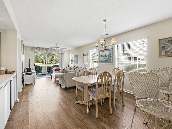 3rd image of 93 Pinehurst Ln. #4D