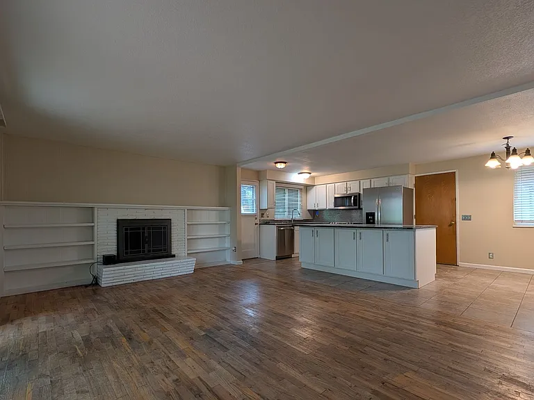 3338 Gardenia Way — Photo 6
