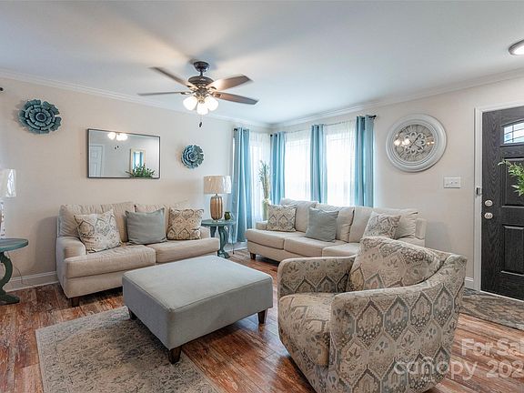4th image of 112 McGinnis St