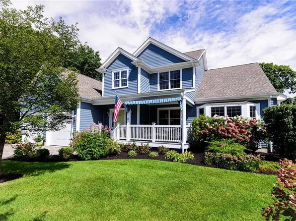 13 Howe St, Bristol, RI 02809