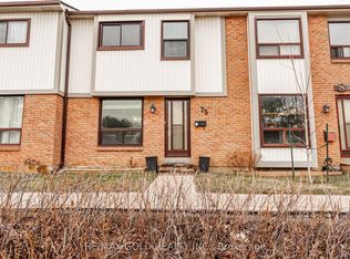 75 McMullen Cres #75, Brampton, ON L6S3M2