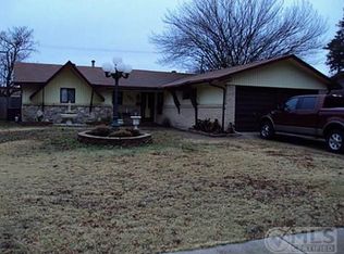 241 Dorris Dr, Grand Prairie, TX 75051
