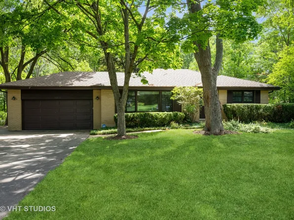 2101 Thorntree Ln, Palatine, IL 60067