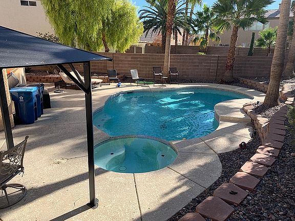 3rd image of 8208 Evensham Ct
