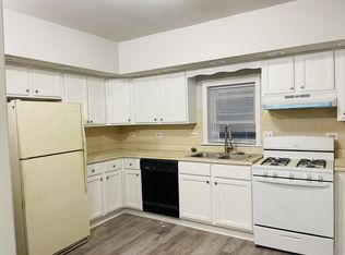 6648 19th St #2E, Berwyn, IL 60402