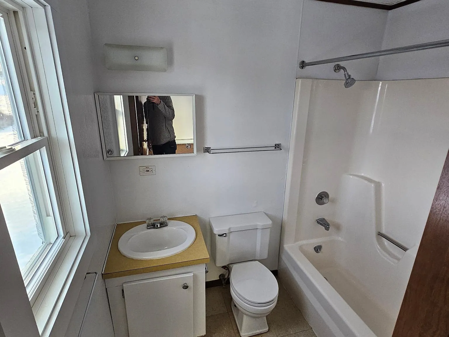 109 Marion Dr — Photo 4