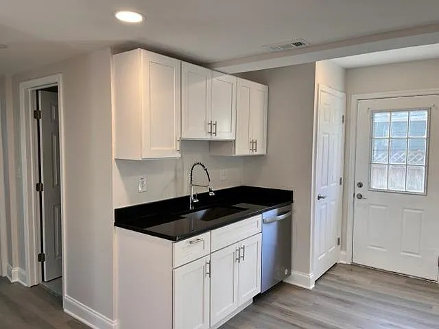 1209 Greystone Rd — Photo 5