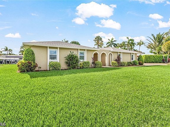 3rd image of 5985 Baker Ct