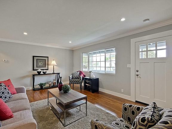 4th image of 344 Azalia Dr