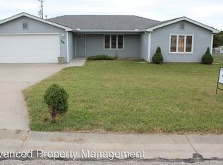 506 Clydesdale Dr, Ogden, KS 66517