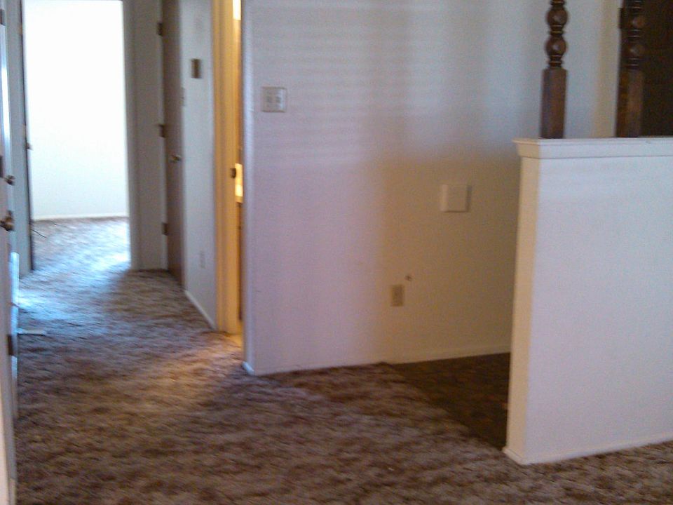 1st image of 724 Laurelwood Dr APT B