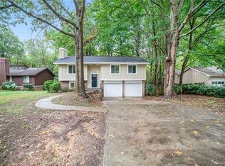 1025 Pineborough Rd, Charlotte, NC 28212