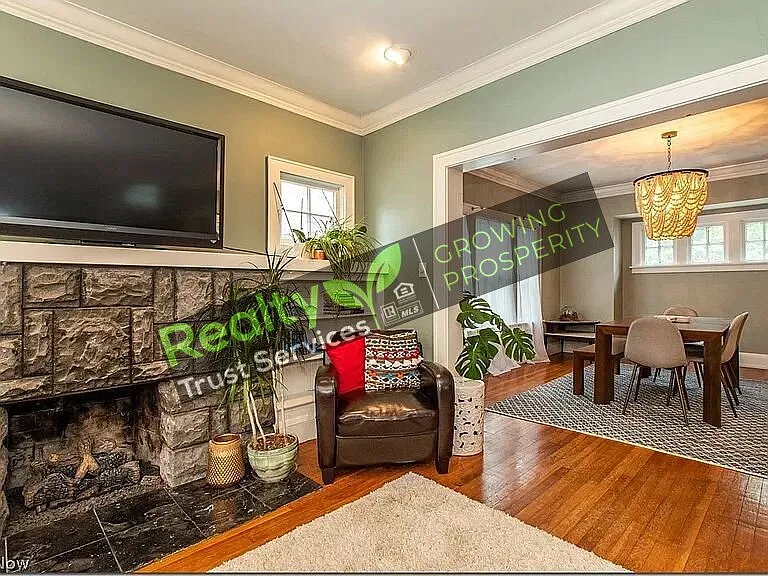 17401 Oxford Ave. Cleveland, OH 44111 — Photo 4