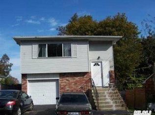 11 Forest Ct, Ronkonkoma, NY 11779