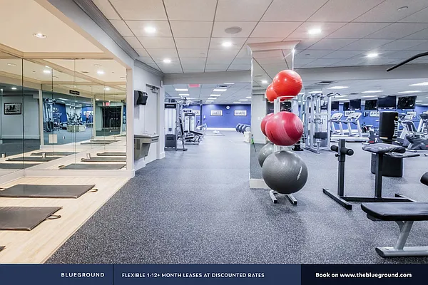 Rented by The Blueground | media 170