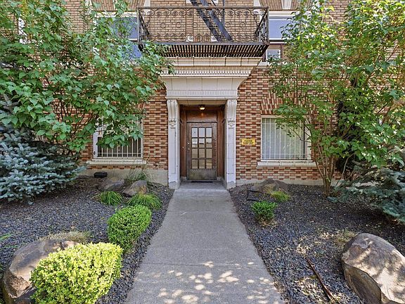 5th image of 702 S Bernard St