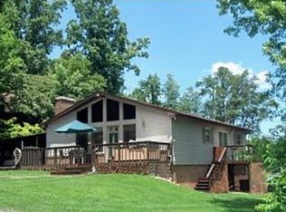 146 Miller Ave, Johnson City, TN 37601