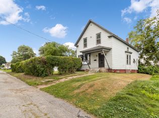 17 Fulton St, Auburn, ME 04210