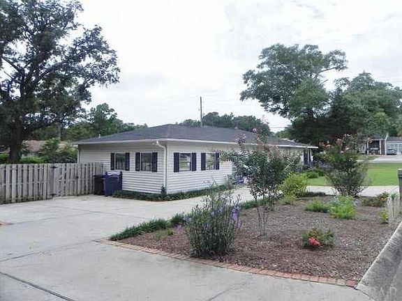 3rd image of 101 Clematis St