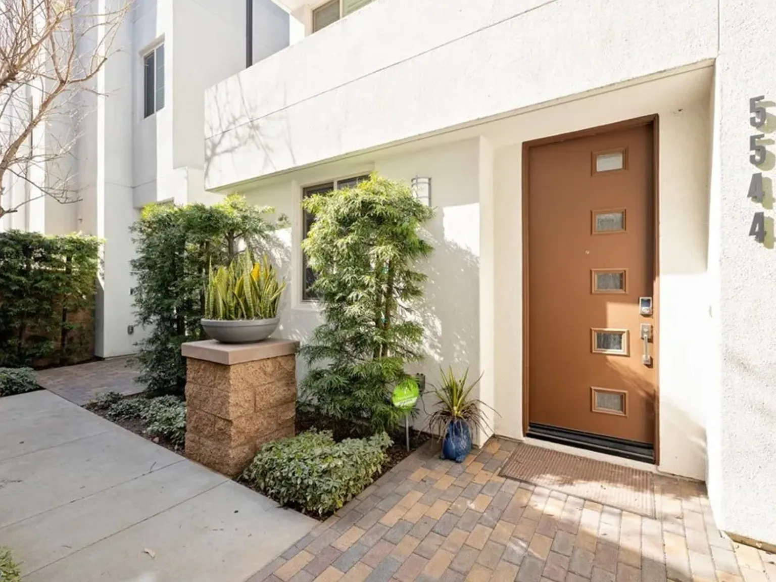 3 bed, 2.5 bath, 1861 sqft, $6,250 — Photo 4