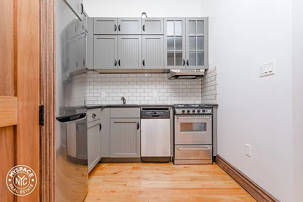 Rented by MySpaceNYC | media 26