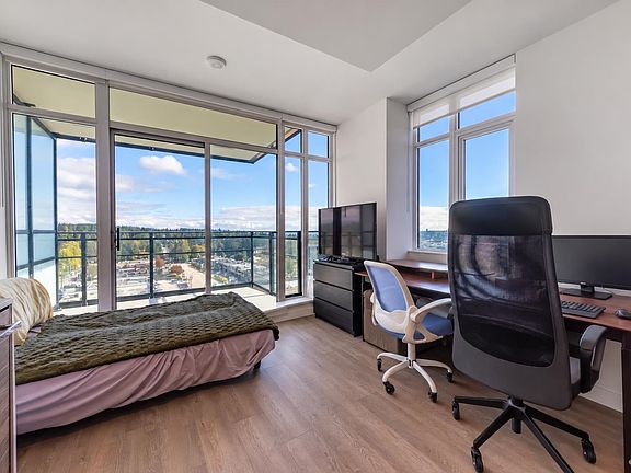 3rd image of 1045 Austin Ave #703