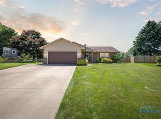 3474 Zepplin Ct, Northwood, OH 43619