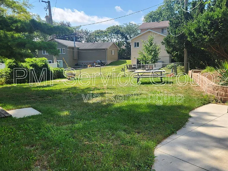 229 Hickory St — Photo 21