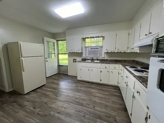 2 bed, 1.0 bath, 935 sqft, $875 — Photo 3