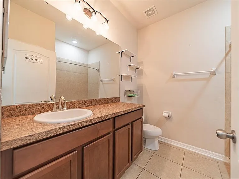 2592 Isabela Ter — Photo 24