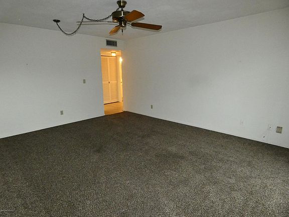 3rd image of 221 Columbia Dr APT 343