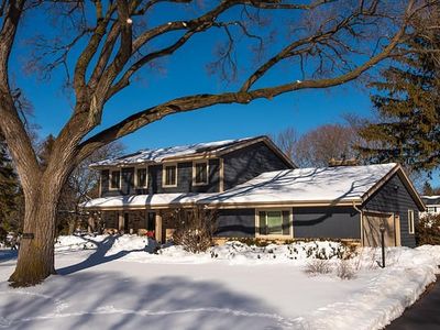 1 Pinewood Ct, Racine, WI, 53402