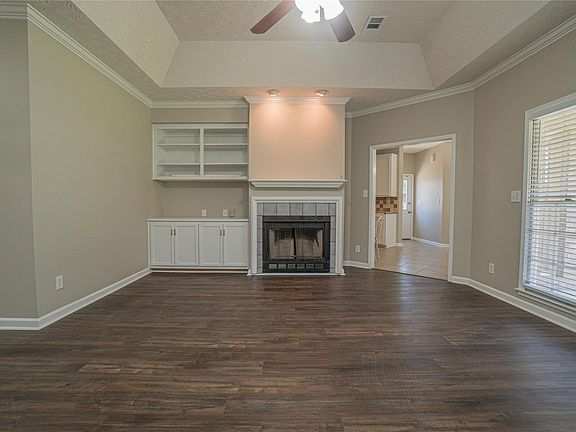 5th image of 1637 Laurelwood Ln