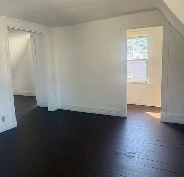 476 Hudson Ave #3 — Photo 8