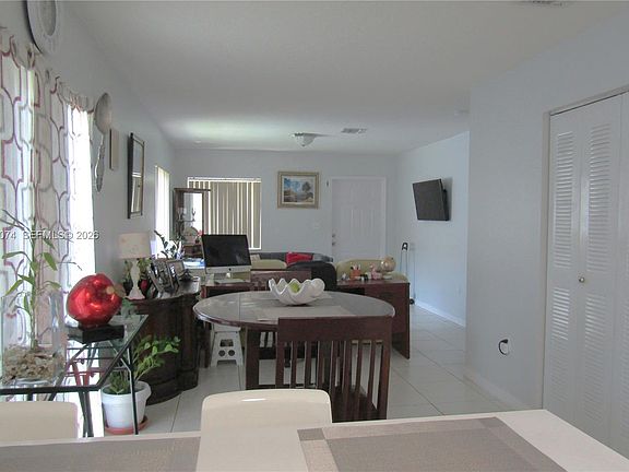 3rd image of 942 SW 8th Pl