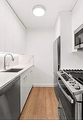 4th image of 425 E 63rd St APT E9a