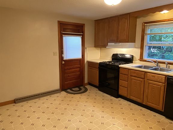 4th image of 12 Atwood Ave