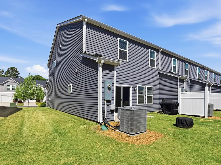 2317 Belterra Dr — Photo 30