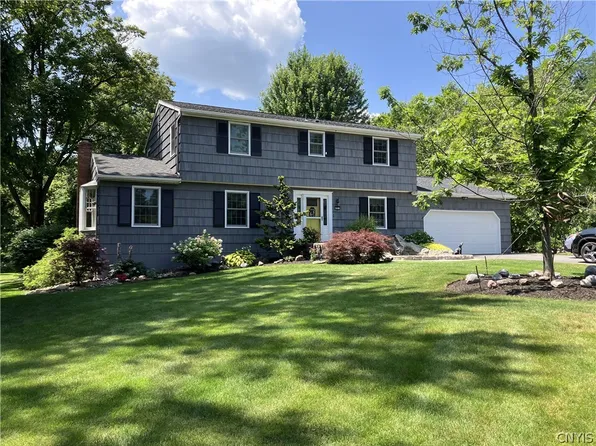 4861 Hillview Cir, Manlius, NY 13104