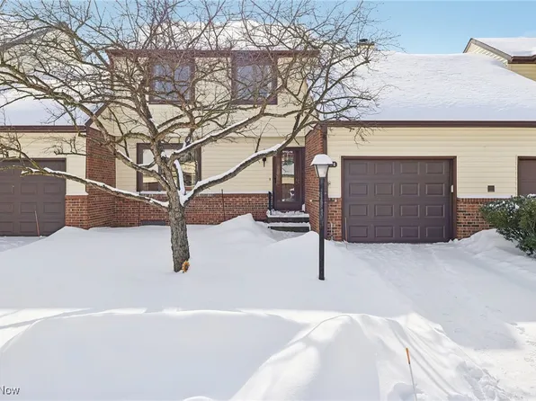 44 Picadilly Ct, Kent, OH 44240