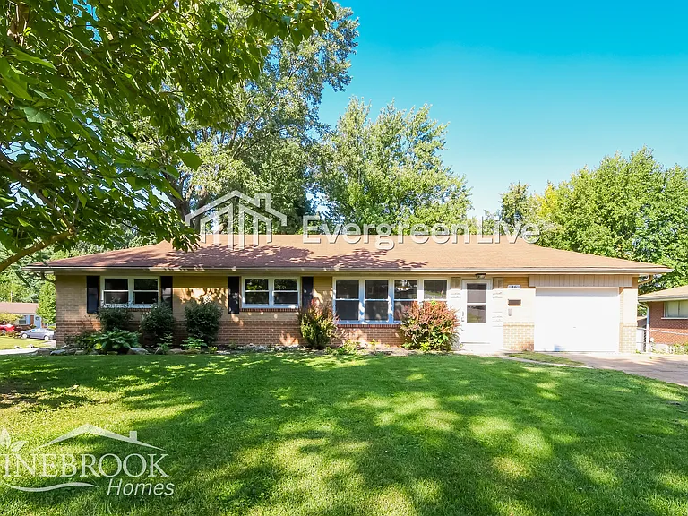 46 Jean Dr — Photo 3