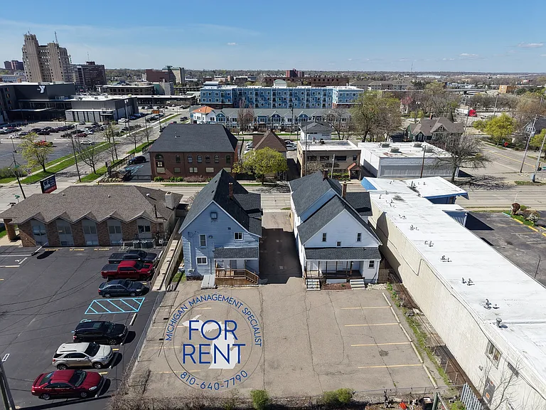 310 E Court St #1 — Photo 6