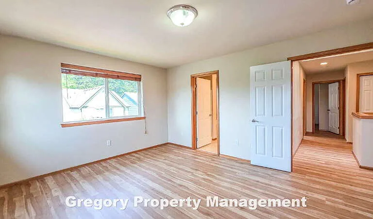 1219 187th St SE — Photo 34