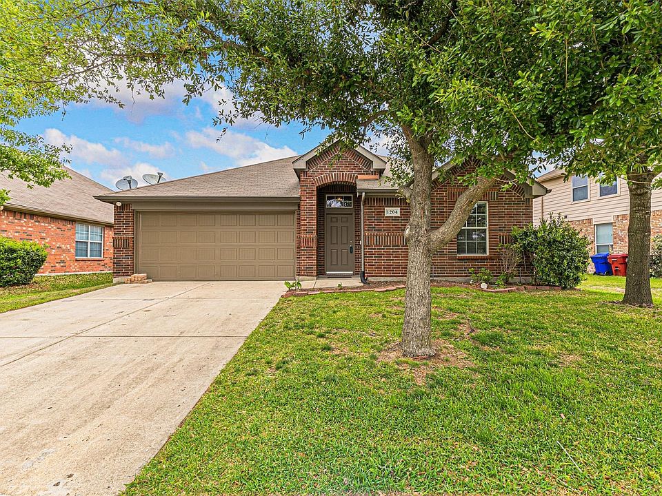 1st image of 1204 Cedar Cove Pl